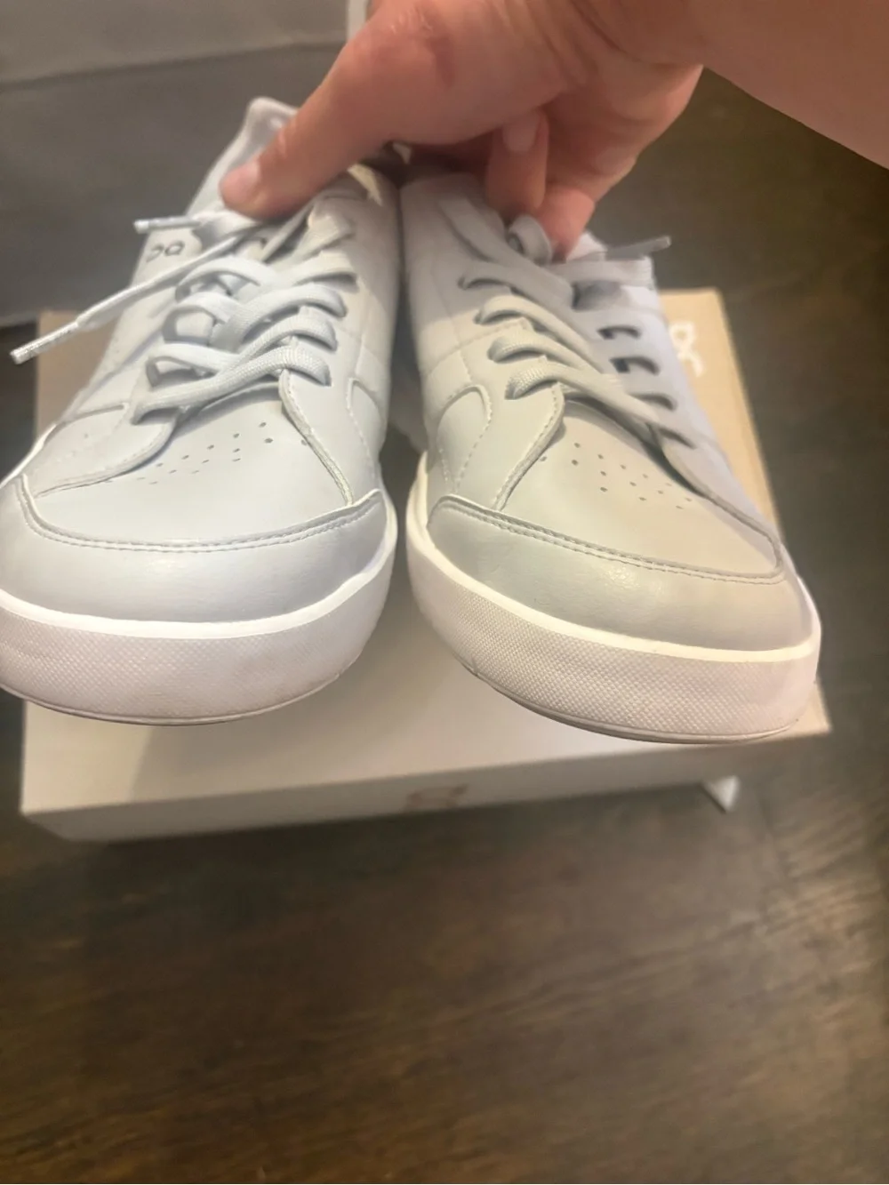 On cloud the Roger 11.5 Sneakers in light grey Swiss engering